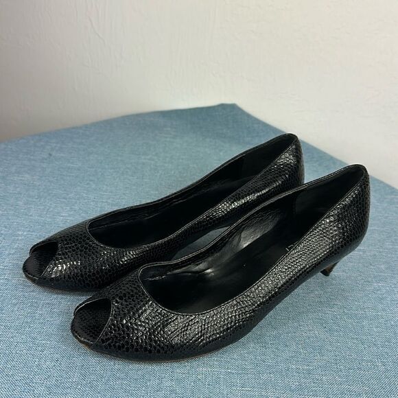 Vaneli Baxter Embossed Snake Heels Peep Toe Pumps In Black Size 8 M - Picture 1 of 9